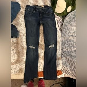 HOLLISTER JEANS - SZ 0 - BRAND NEW
